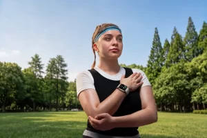 0821-HUAWEI-RIVA-E8A180E58E8BE8A1A8E688B7E5A496E5A5B3Outdoor-sporty-Female_EN.webp.webp